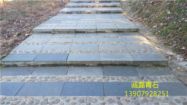 青石板路面 青石板路面